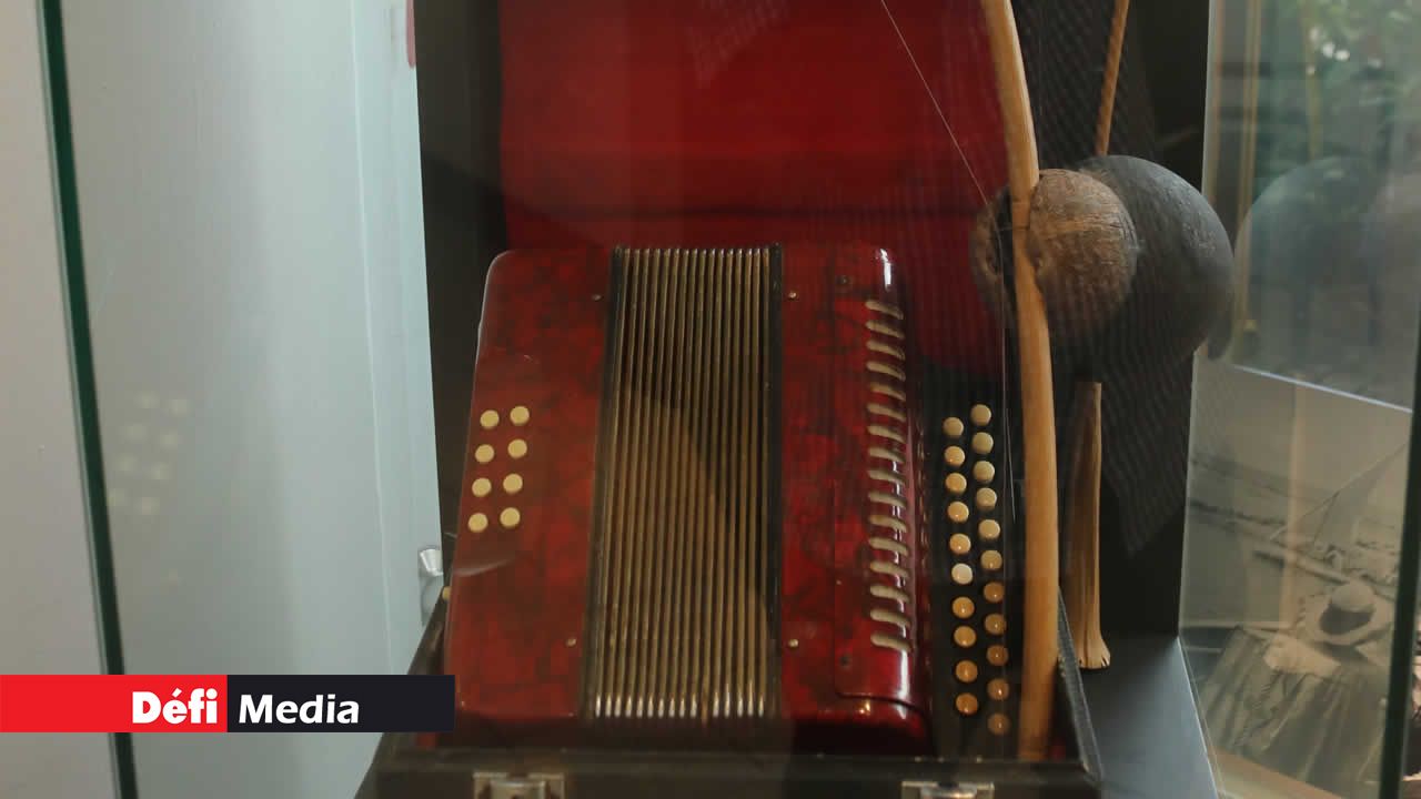 L’accordéon a une part importante dans la musique rodriguaise. Rodrigues