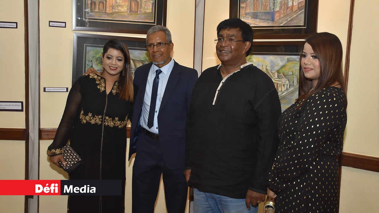 Alizah, Rasheed, Pritiviraj Roopun, ministre des Arts et de la culture, et Aadilah Khaidoo. Exposition