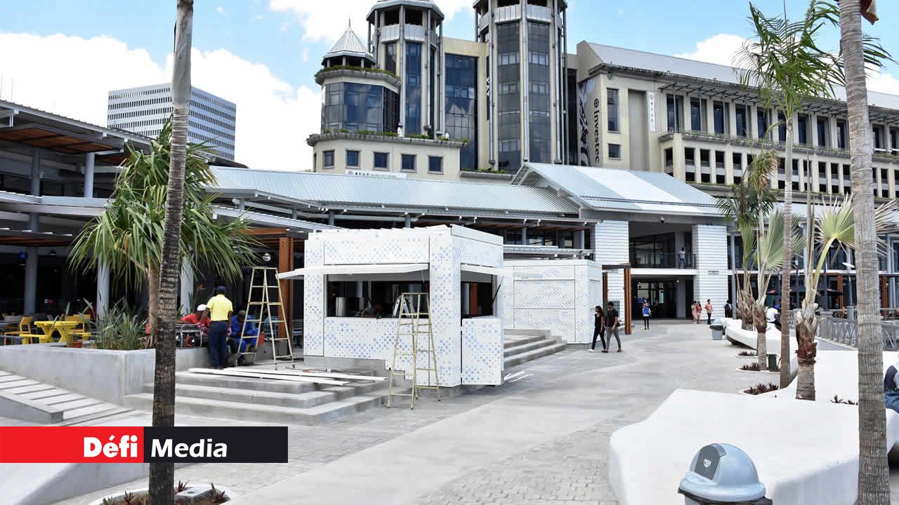 Des kiosques construits au Caudan. Rénovation et construction