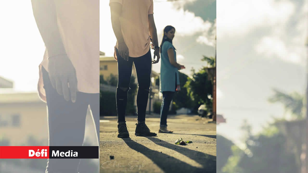 Elle s’est retournée, mais pas pour dire oui. Elle a continué sa route. Chhapaak