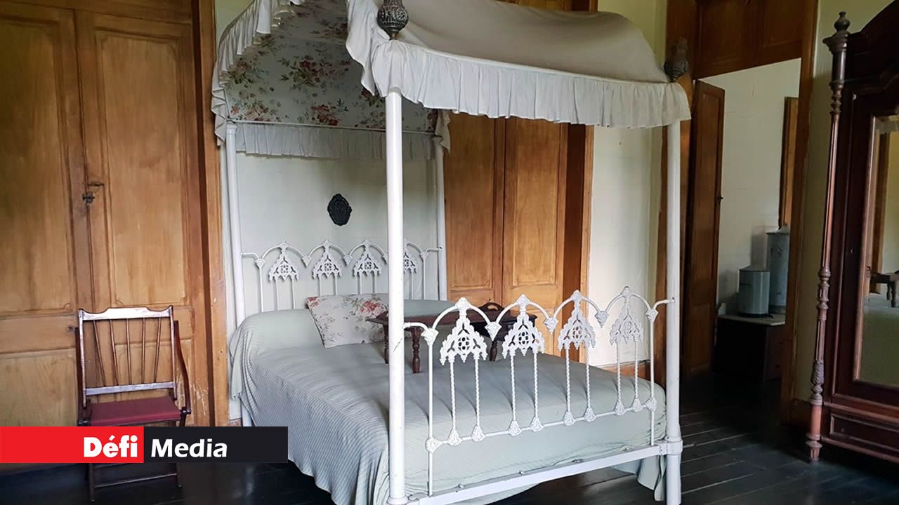 Un lit datant de l’époque coloniale. L’héritage colonial