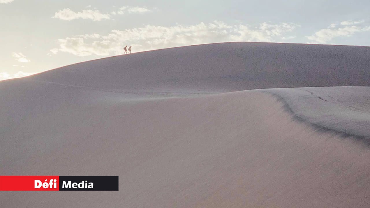40 degrés à l’ombre, mais impossible de visiter la Namibie sans relever le défi du « Big Daddy », la plus haute dune du pays, qui culmine à 325 mètres.