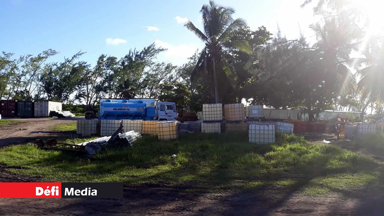 Des réservoirs d’eau ont été installés par la compagnie. Développements à Agaléga