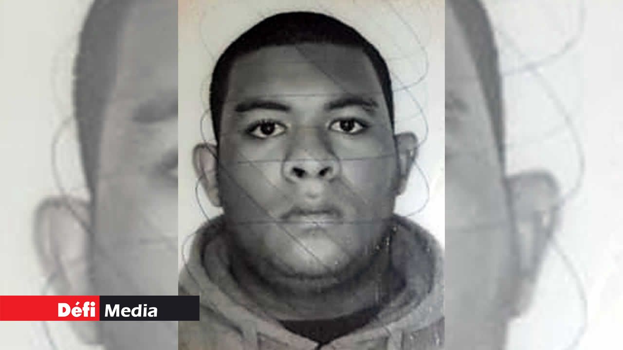 Yannick Stéphane Dumazel.