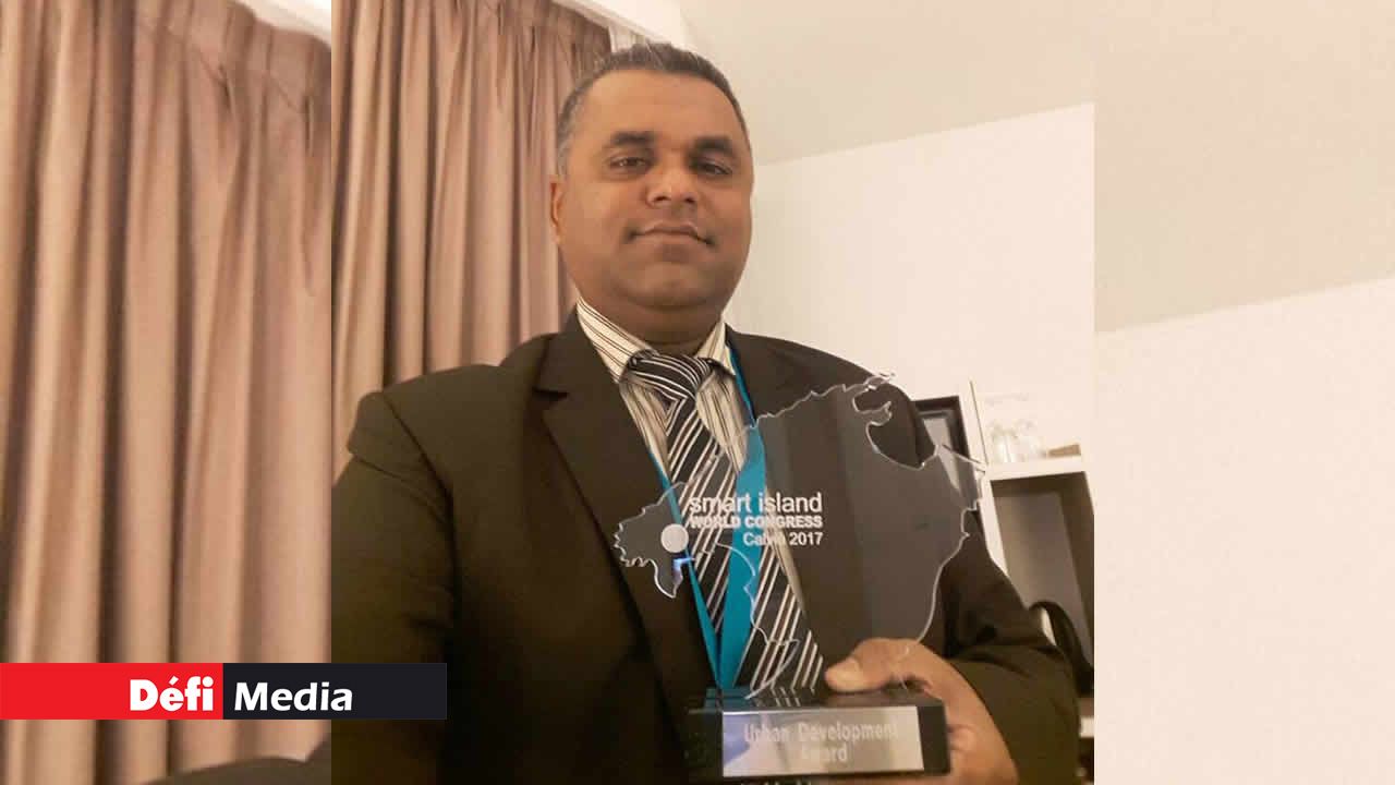 Le lord-maire Oumar Kholeegan.