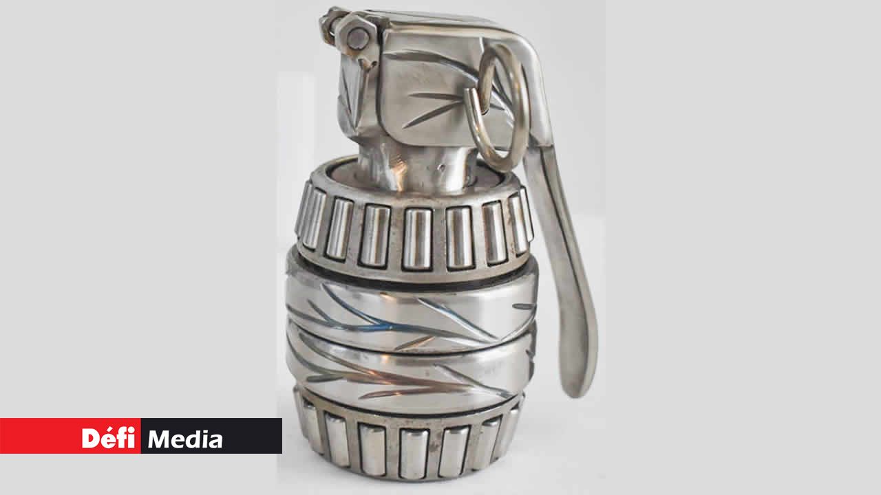 Son œuvre « Aret detrir ».