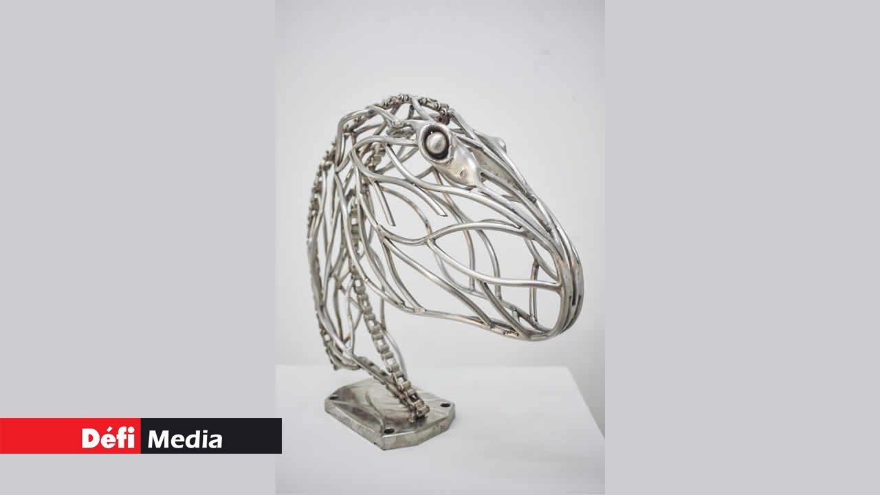 La sculpture « Tyrex » fait partie de la collection présentée.