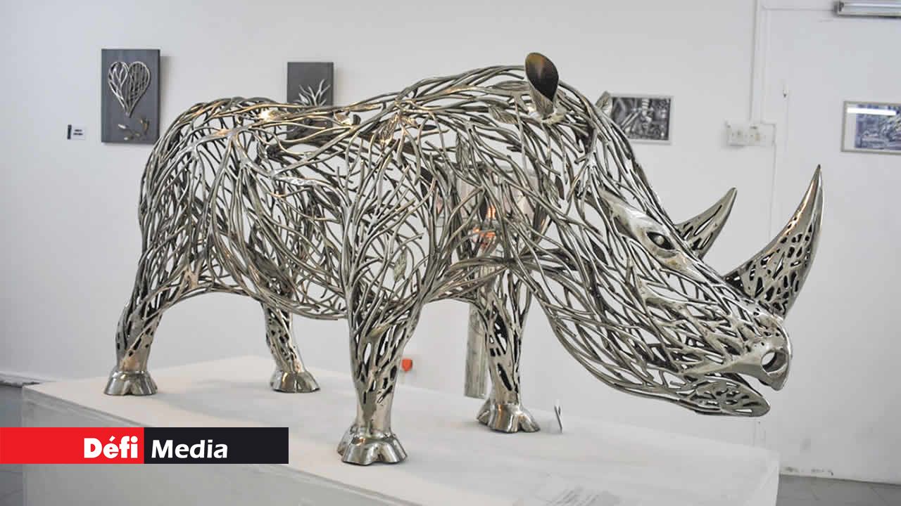 Sa sculpture « Rhinoceros » est impressionnante.