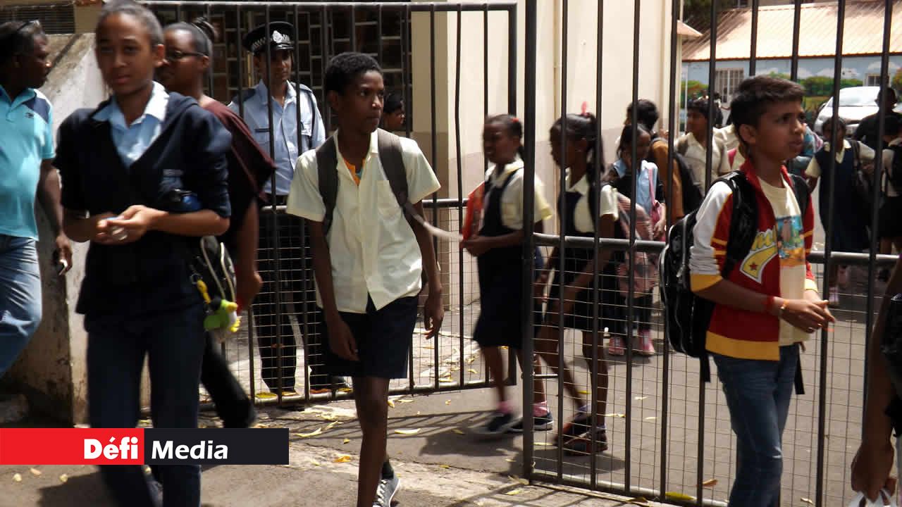 Pour un spécialiste du secteur, la compétition pour obtenir un collège national a été reportée en Grade 9.