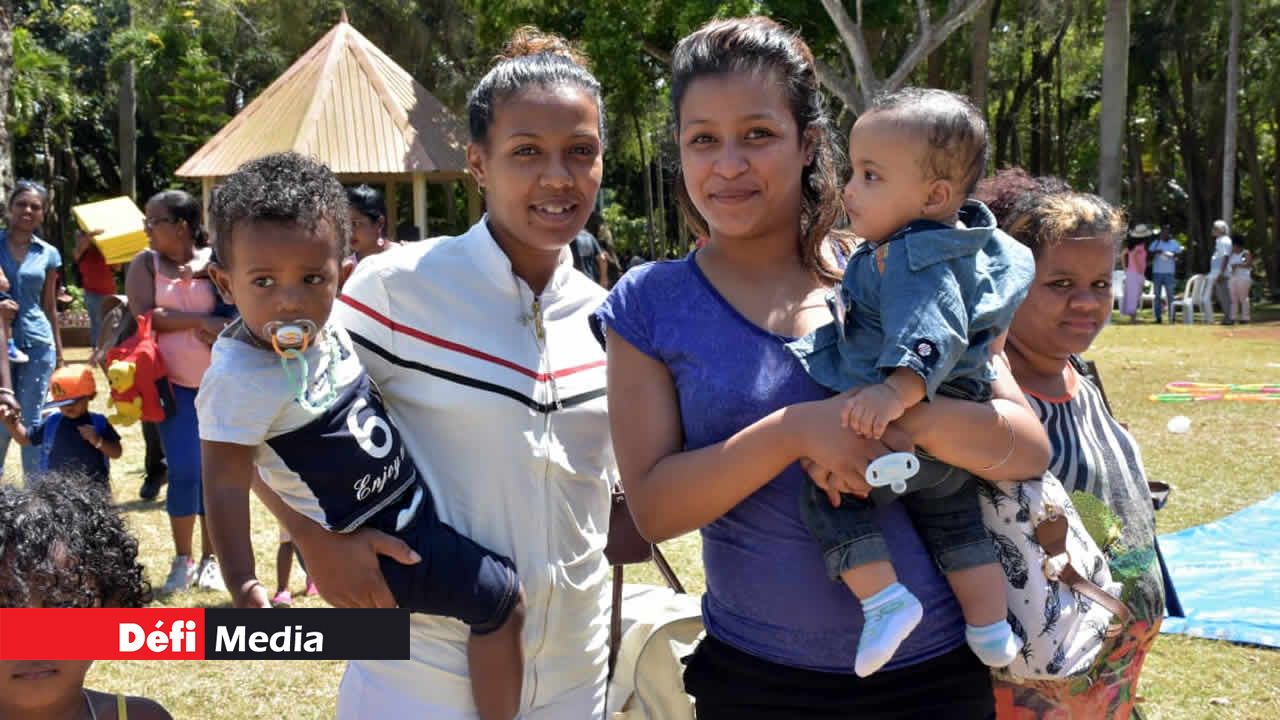 Parents et accompagnateurs ont tenu à être présents à cette journée. Journée mondiale du refus de la misère