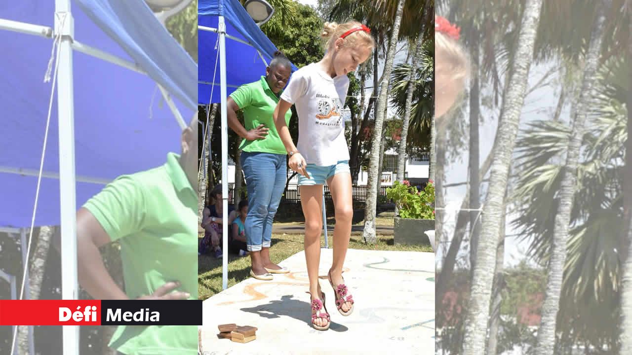 Divers jeux ont été organisés à l’intention des enfants. Journée mondiale du refus de la misère