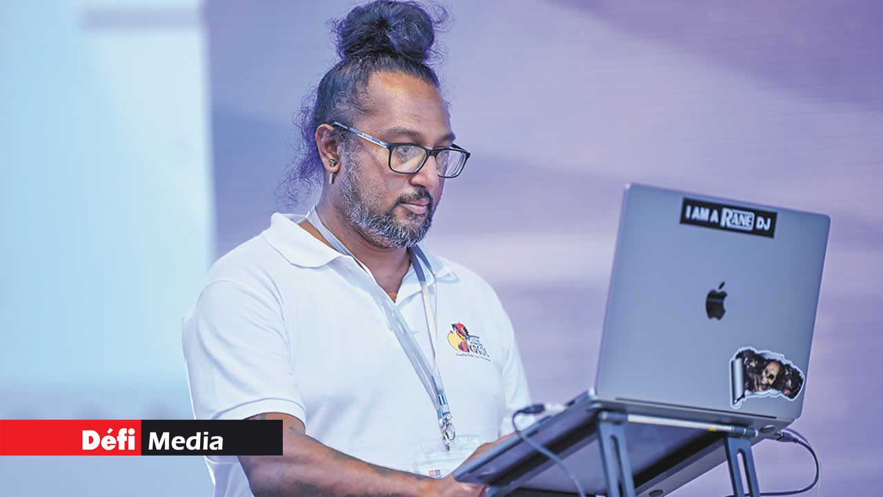 Dj Master Crazy a assuré l’ambiance aux platines.