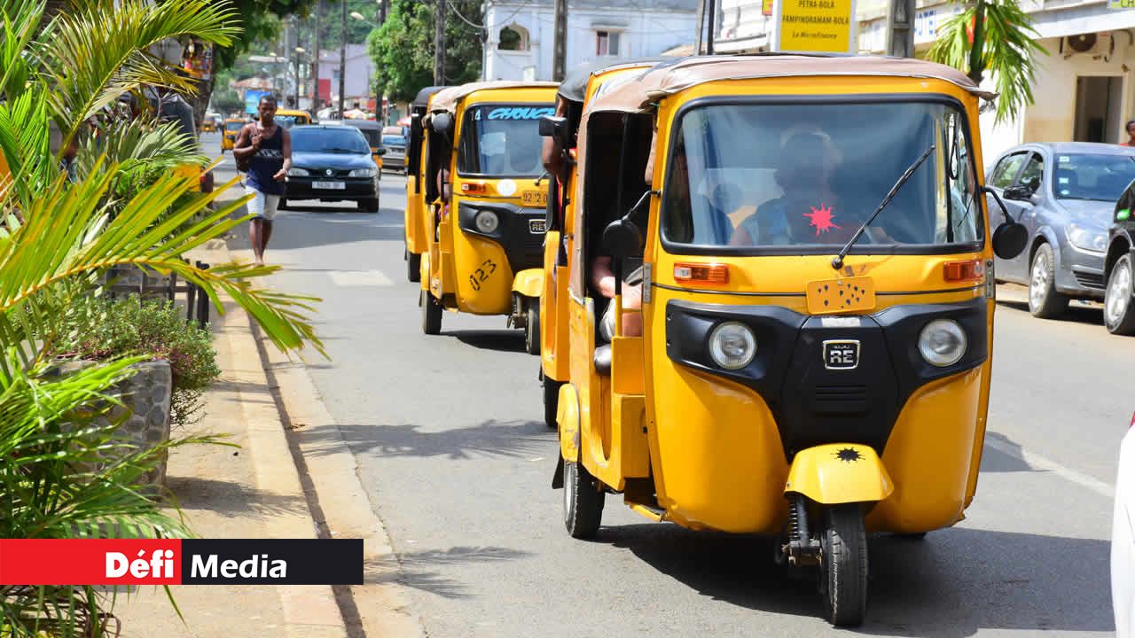 Les tuk tuk ont la cote à Madagascar. Croisière dans les îles de l’océan Indien