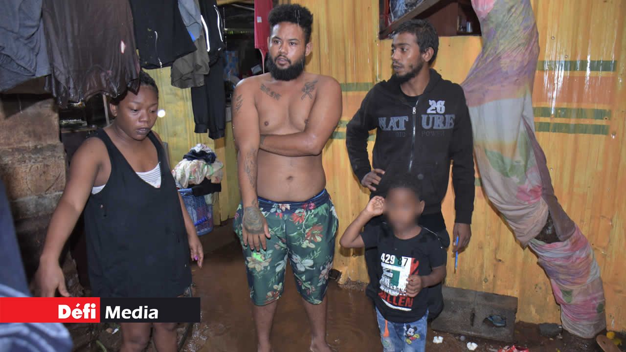 Christophe Hyacinthe et les membres de sa famille sont désemparés. Inondations et colère