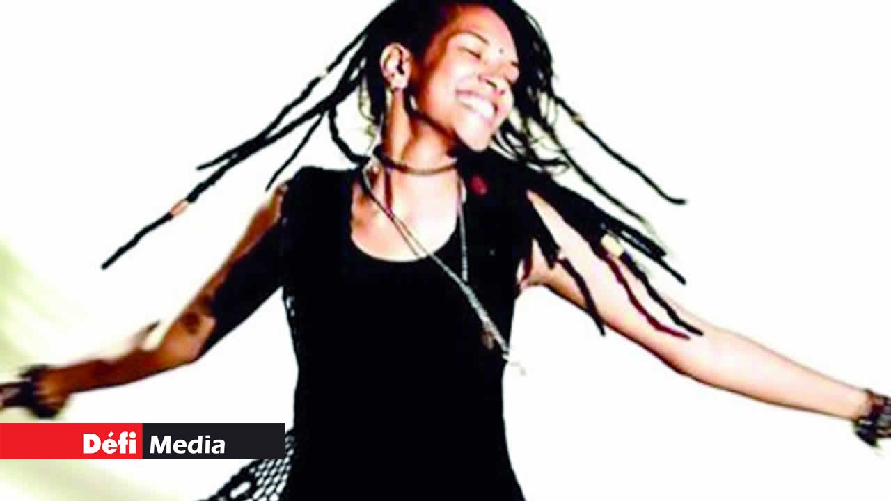 Emelyne était sur la scène de Kas Poz le jeudi 23 février.