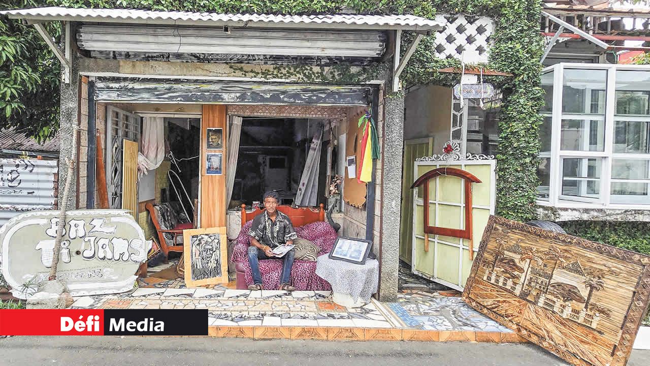 Stellio Brasse a converti sa maison en atelier d’art.