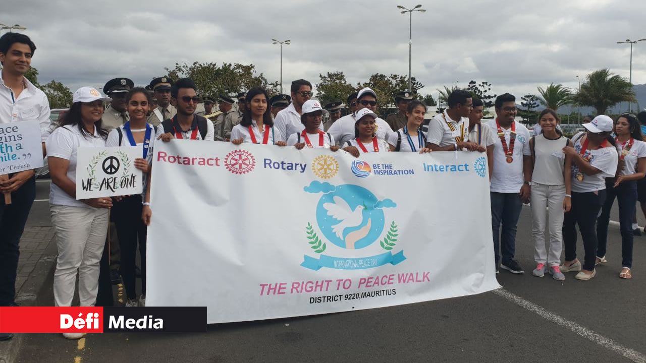 La famille rotarienne se joint  à la marche de la paix