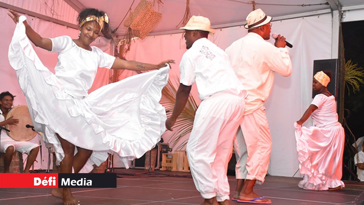 Zans anba de Sylvain Donice et le Group A la mo la.