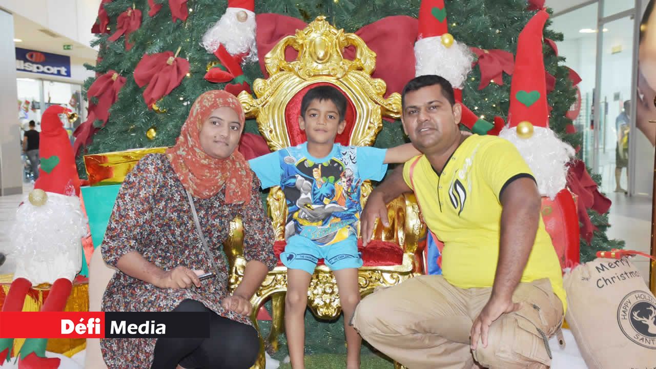 Photo souvenir pour cette famille.