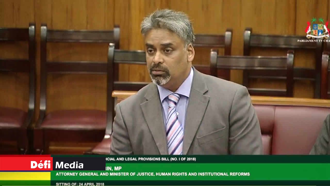 L’Attorney General Maneesh Gobin.