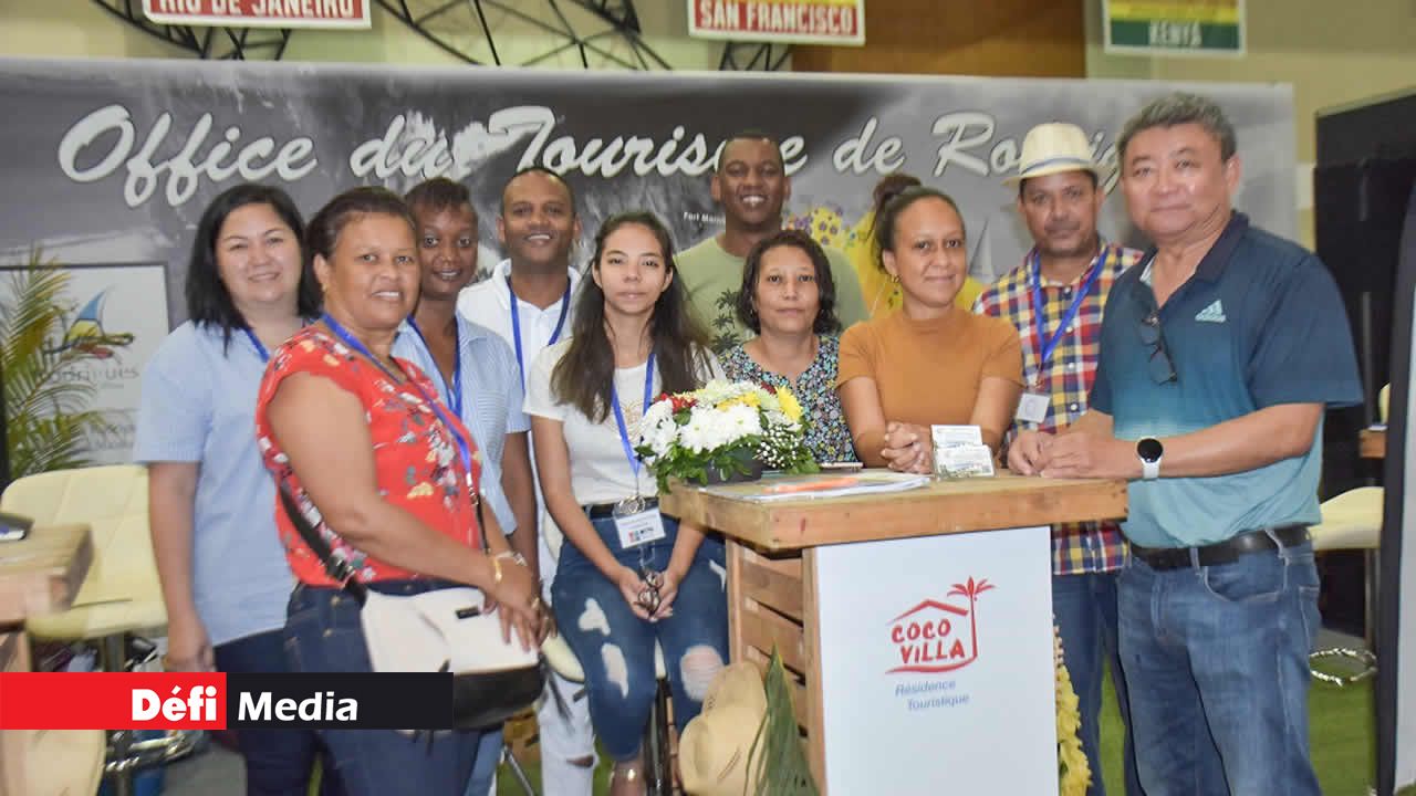 Le commissaire du tourisme de Rodrigues Jean Alain Wong So (à droite) et la délégation de Rodrigues invitée par la Mauritius Tourism Promotion Authority.