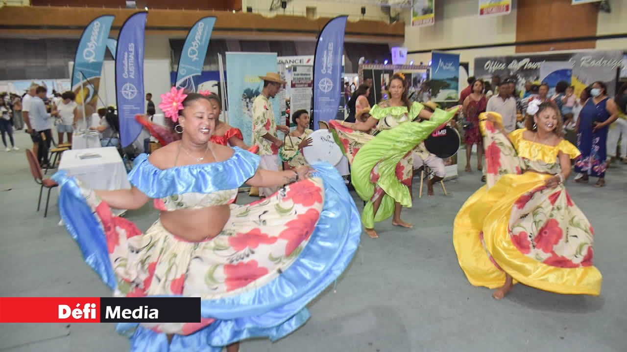 Animation assurée par la Mauritius Tourism Promotion Authority avec cette troupe de séga.