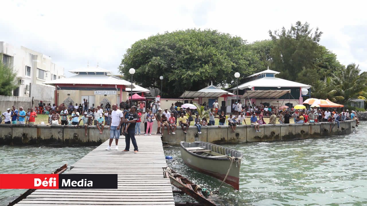 Il y avait du monde au Mahébourg Waterfront. Régate