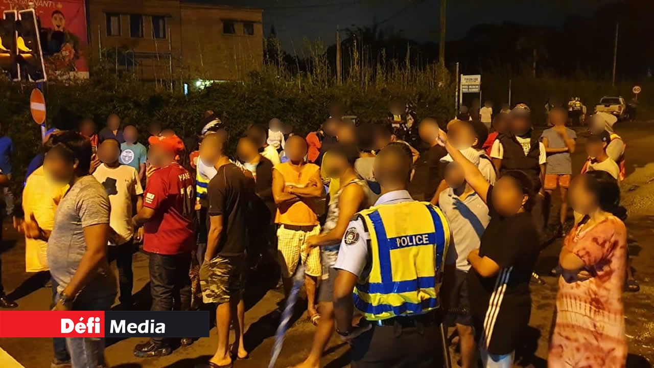 Manifestations dans certaines régions de Curepipe à cause des coupures d’eau
