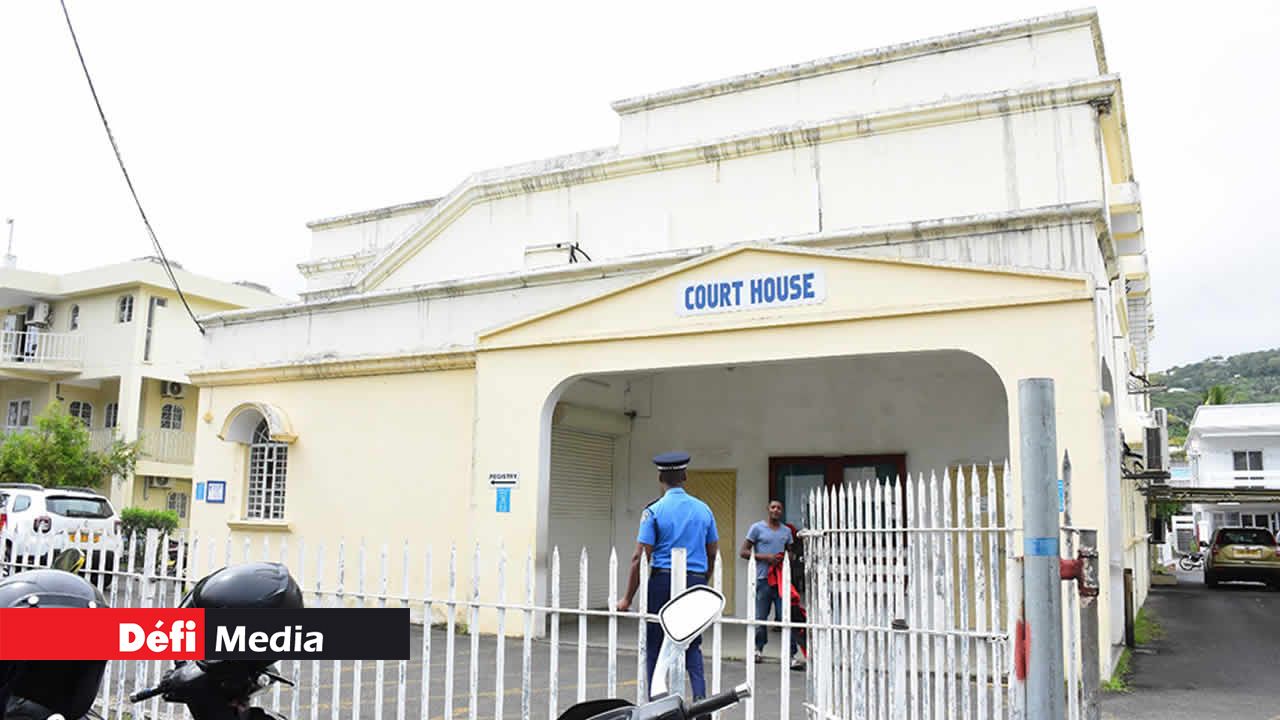 Le tribunal de Port-Mathurin assure le système de justice pénale dans l’île.