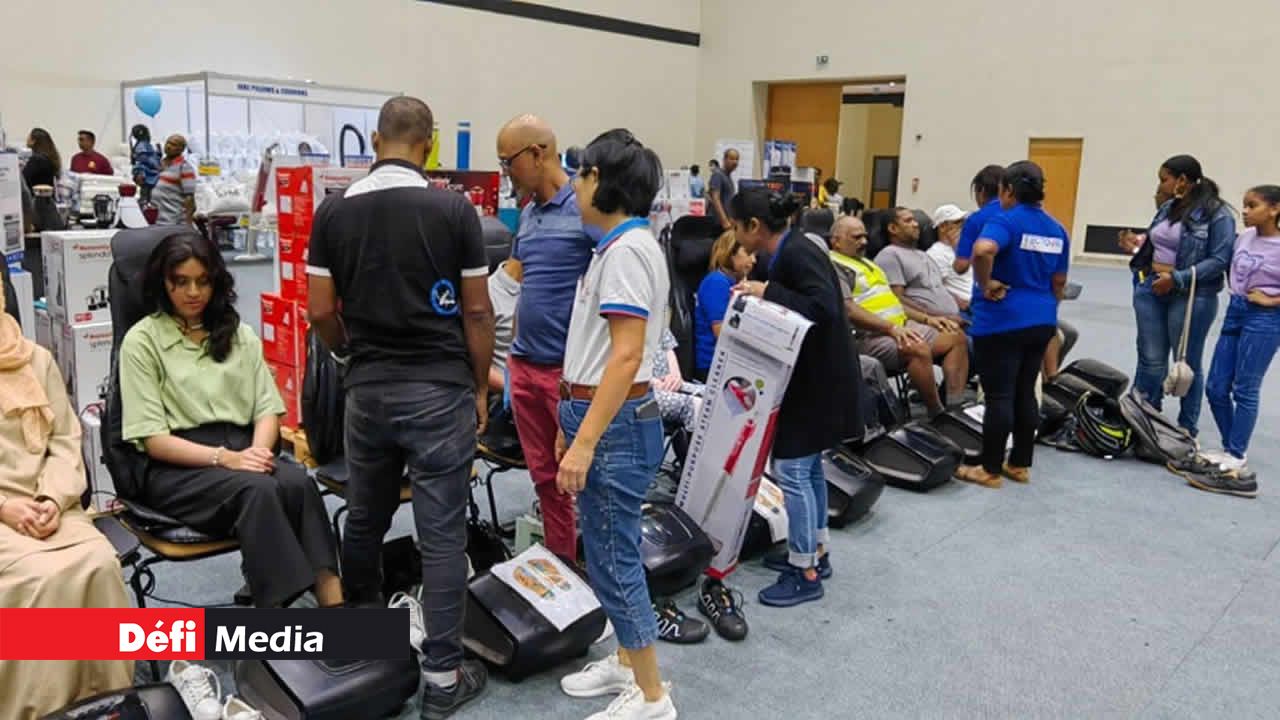 Petit moment de détente des pieds sur le stand de Tectonic.