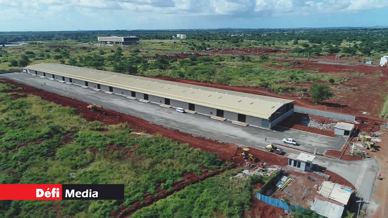 L’entrepôt de Les Moulins De La Cité Ltée. Jin Fei Smart City