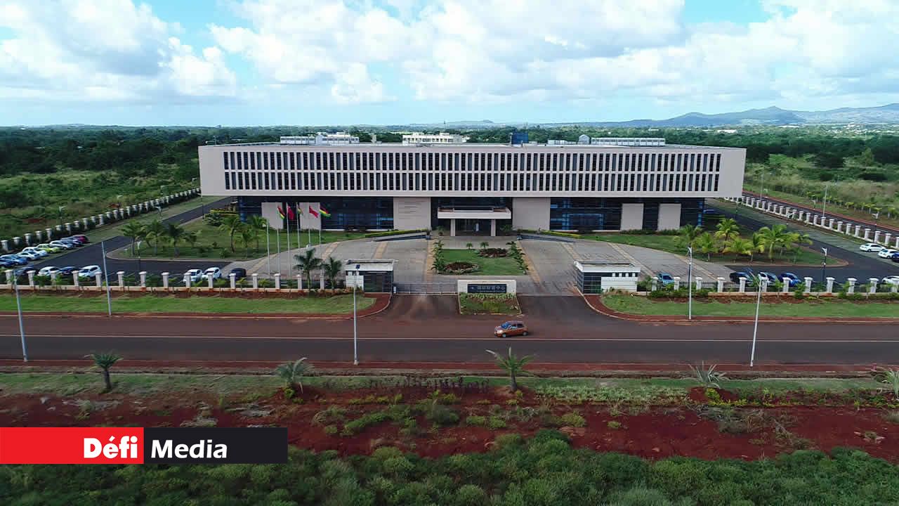 Le Noah Wealth Center. Jin Fei Smart City