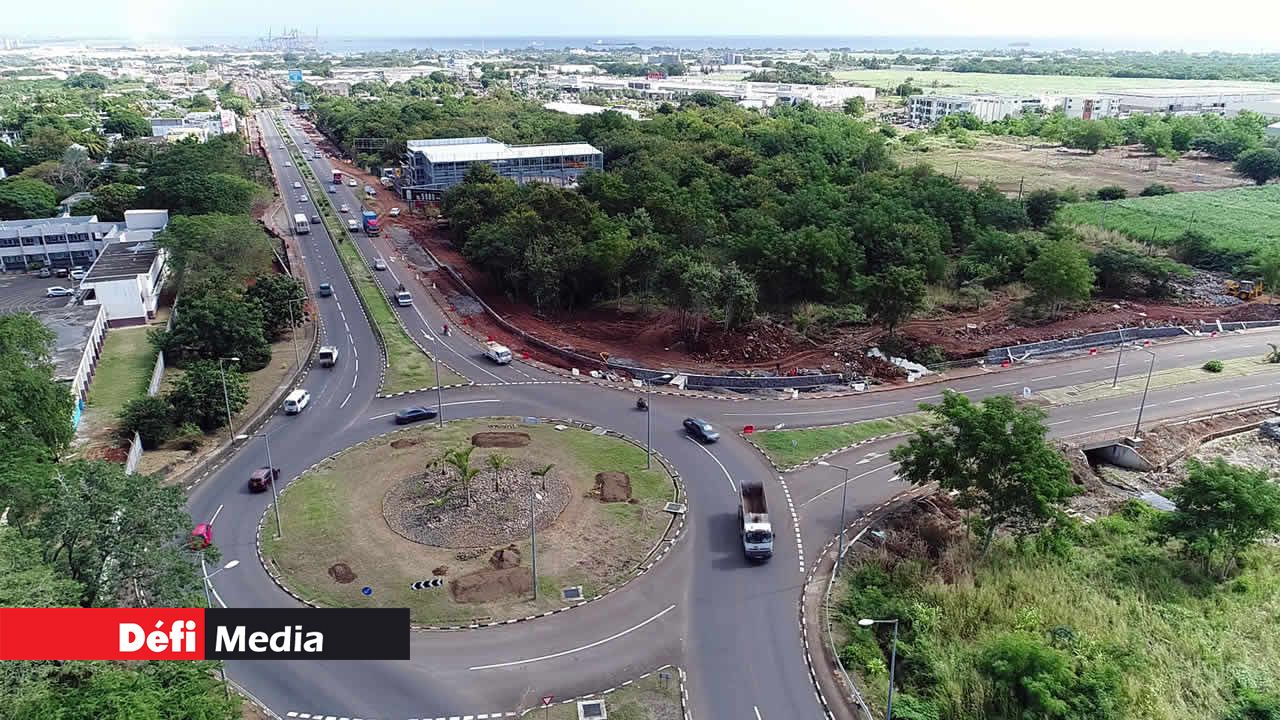 Les travaux d’aménagement de l’entrée de la Jin Fei Smart City. Jin Fei Smart City