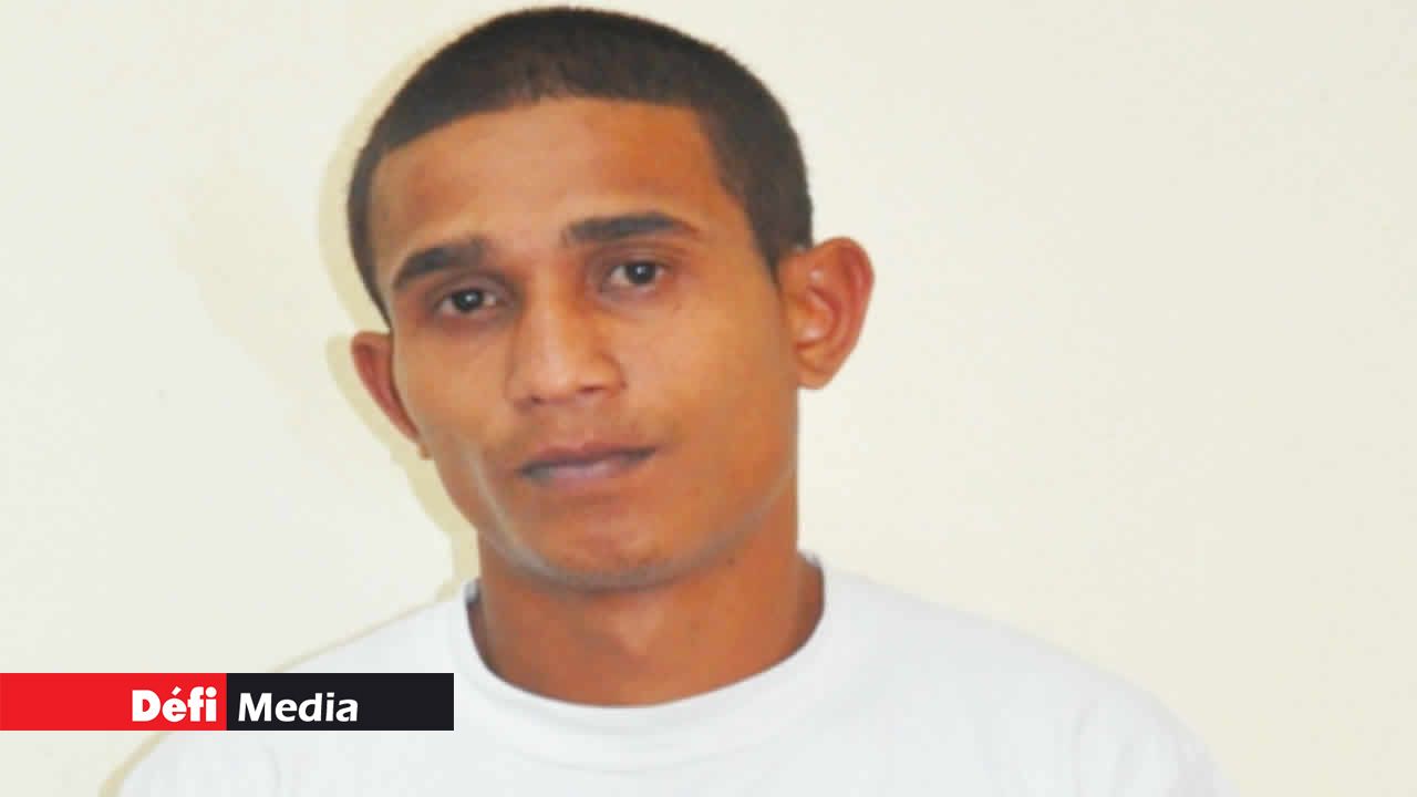 Curly Chowrimoothoo.