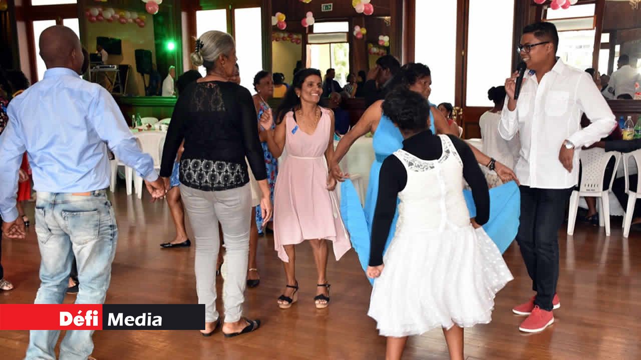 L’ambiance était au rendez-vous au bal de Radio Plus. Fête des Mères