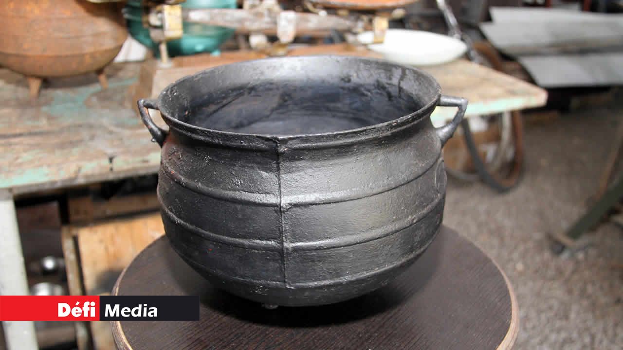 La marmite aux grandes oreilles servait à faire cuire les soupes ou le curry. Invitation au voyage dans le passé