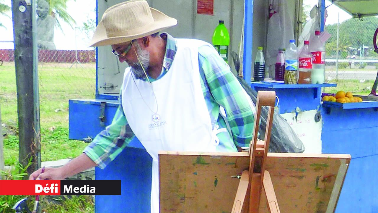Le president et fondateur Riaz Auladin en pleinne demonstration