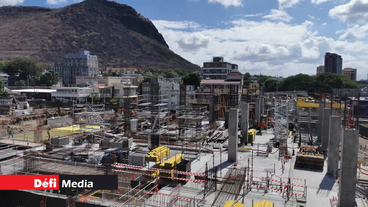 La base du bâtiment de sept étages où il y aura un supermarché Winner’s, des étages pour parking et un espace de bureau au dernier étage.
