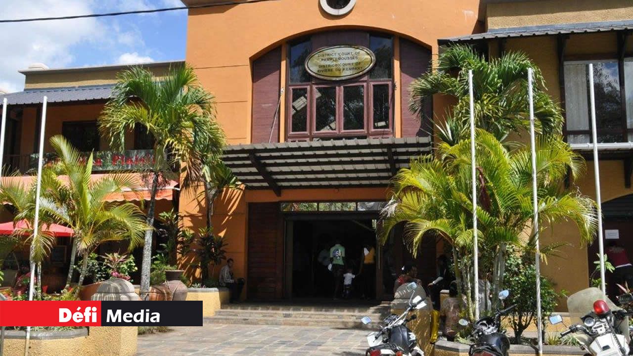 cour de Pamplemousses