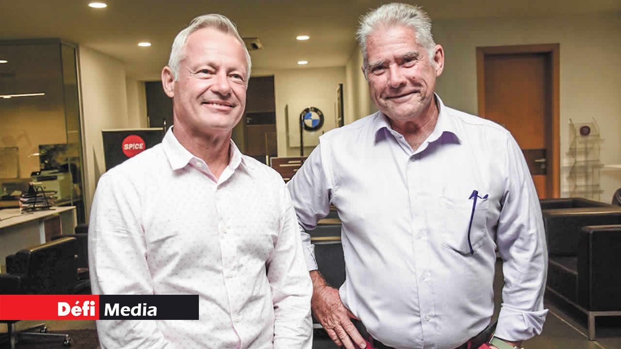 Francois Gellé de Leal & Co. Ltd et Jean Yves De Fleuriot, client d’Alpine Maurice.