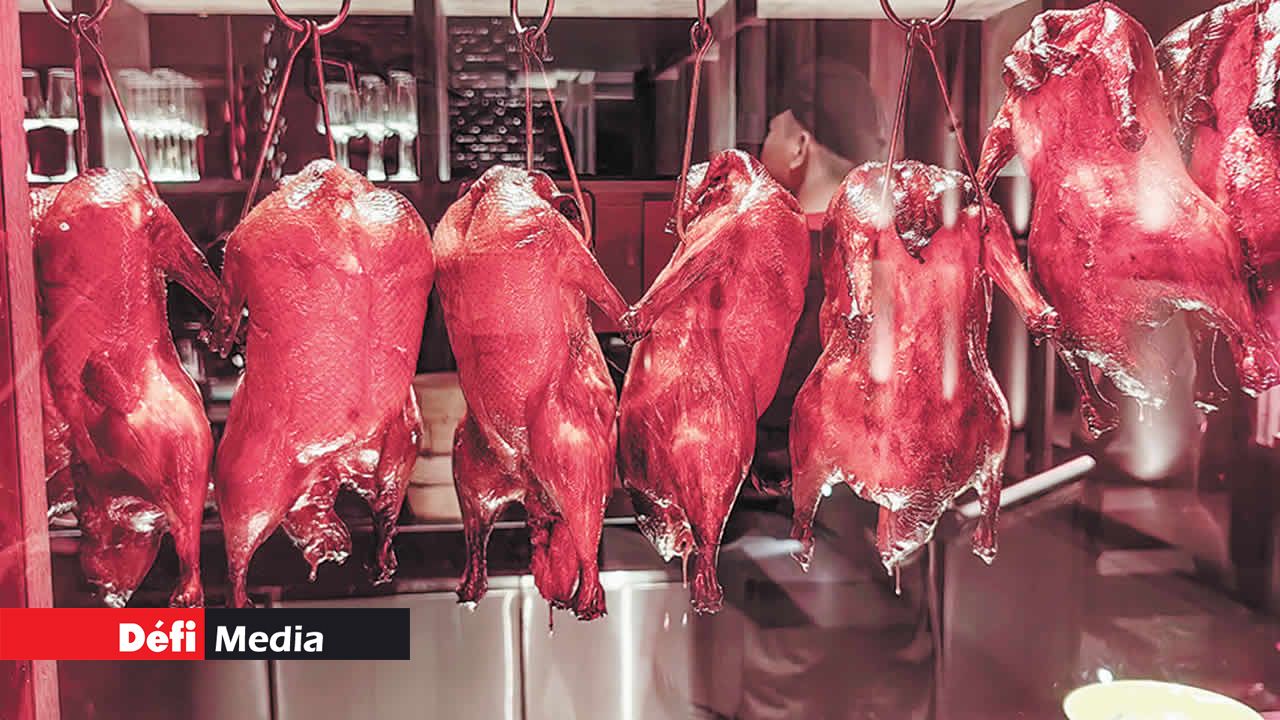 L’entrée du restaurant du chef Wang, le Duck Laundry, ne manque pas d’attirer l’attention.