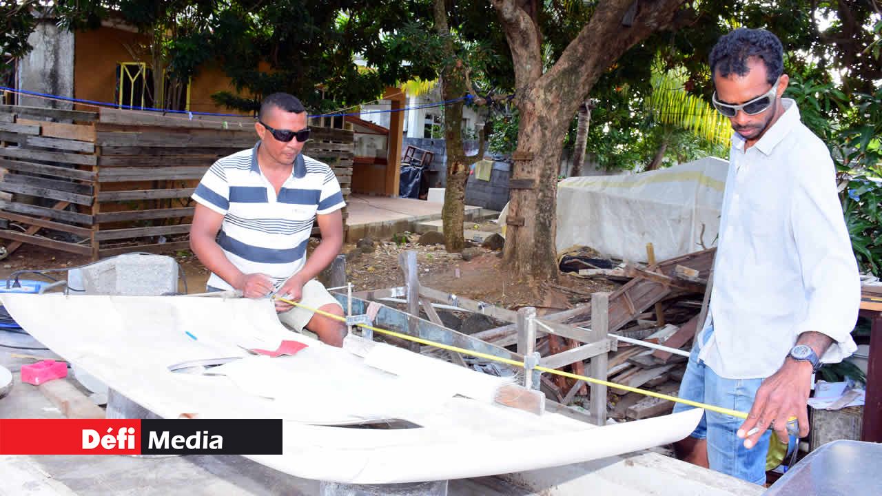 2. Temps de séchage nécesaire pour appliquer les produits qui feront tenir les fibres. Ridgy