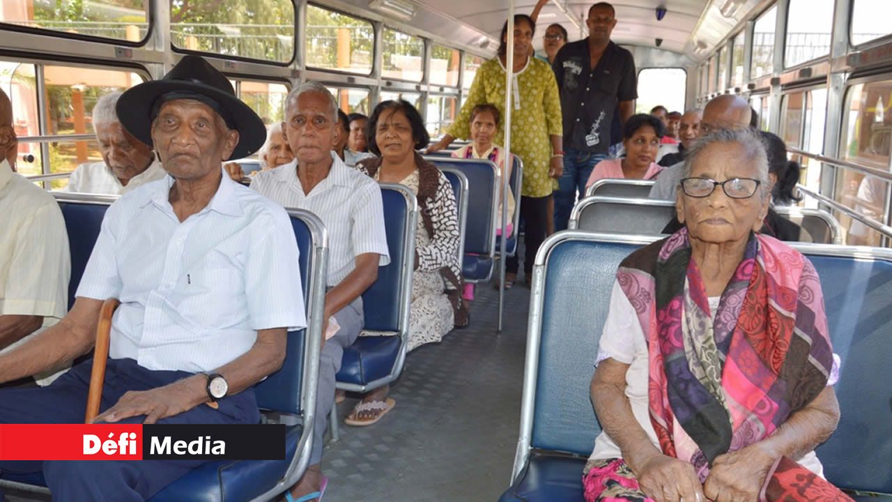 Des excursions pour le groupe du 3e âge. Des excursions pour le groupe du 3e âge.