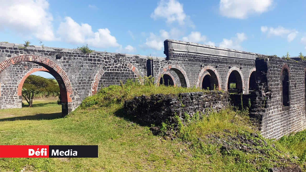 Les ruines du moulin de Belle-Mare : symbole de la splendeur révolue de l’industrie sucrière. Au cœur de notre patrimoine
