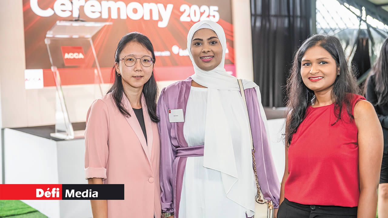 Wendy Lam, Manager ; Farheen Utim, Senior Financial Planning Analyst ; et Priyanka Balgobin, Assistant FC.