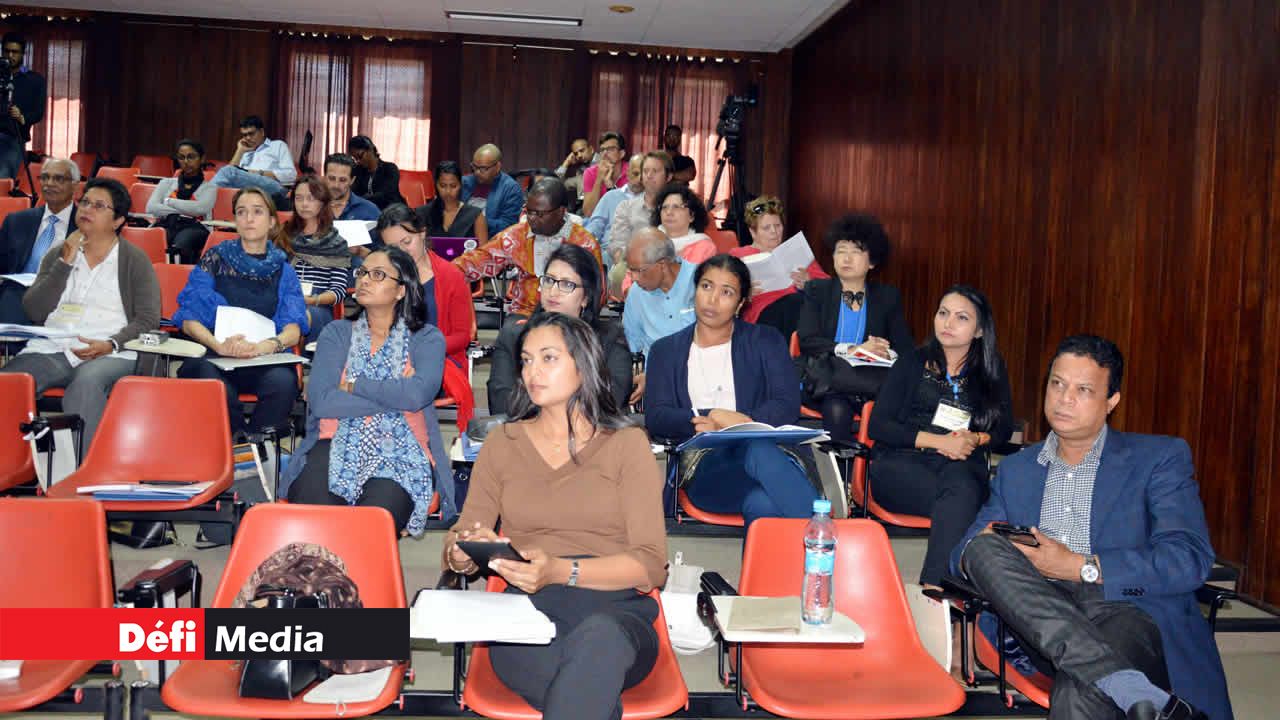 Les participants  à la conférence internationale à l’UoM.