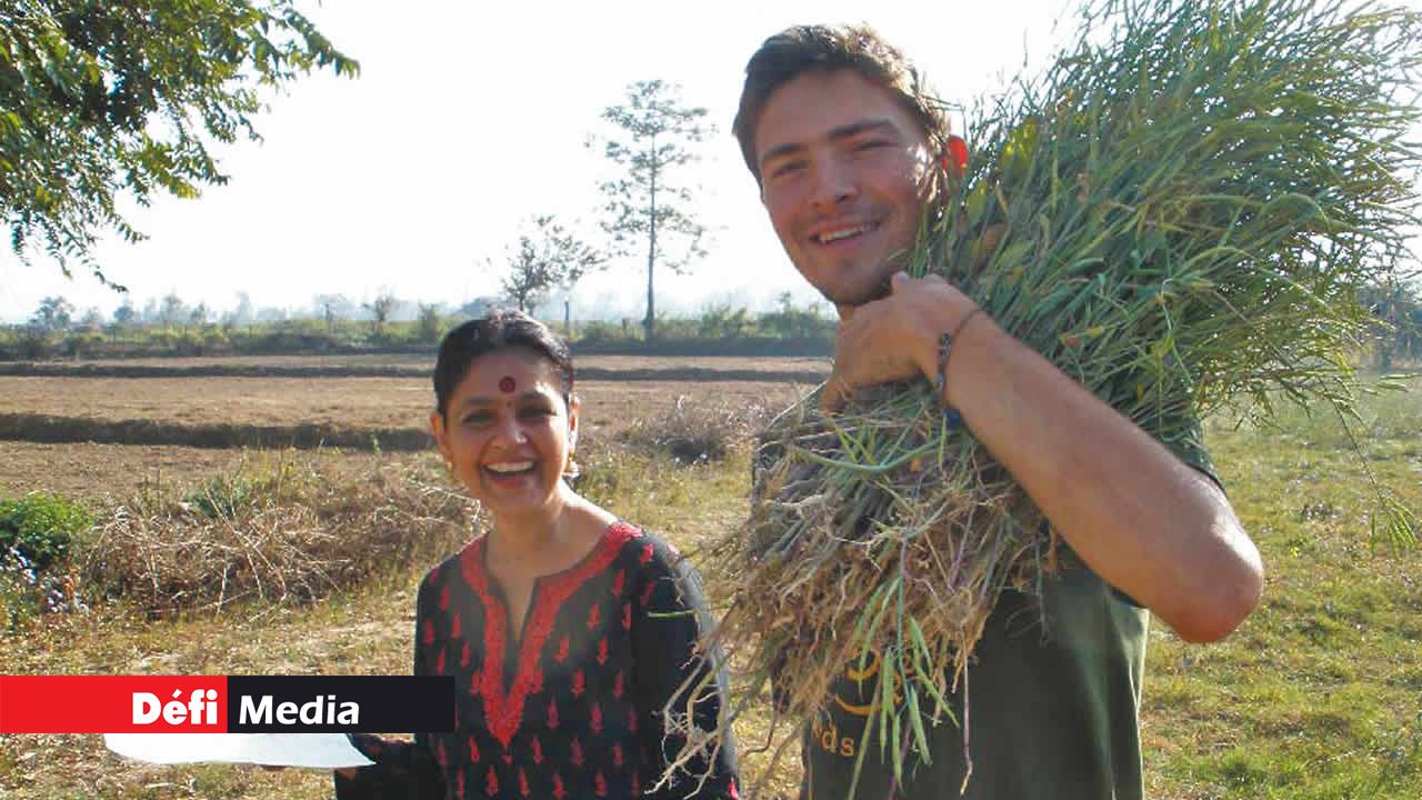 Marc de la Ménardière  lors du tournage en Inde.