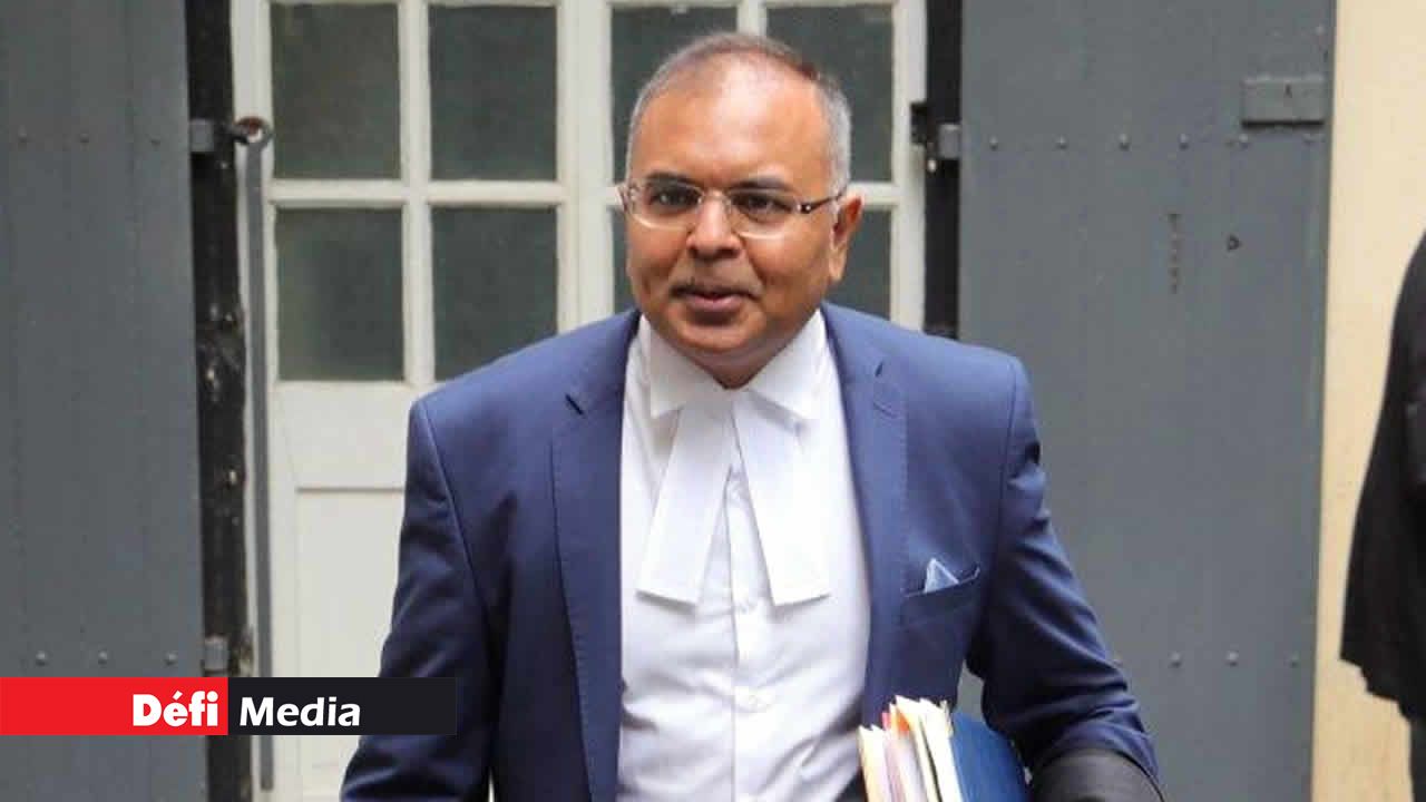 Me Sanjeev Teeluckdharry