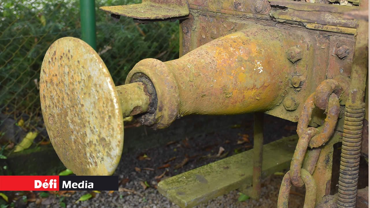 Système d’encrage du wagon avec d’autres wagons.