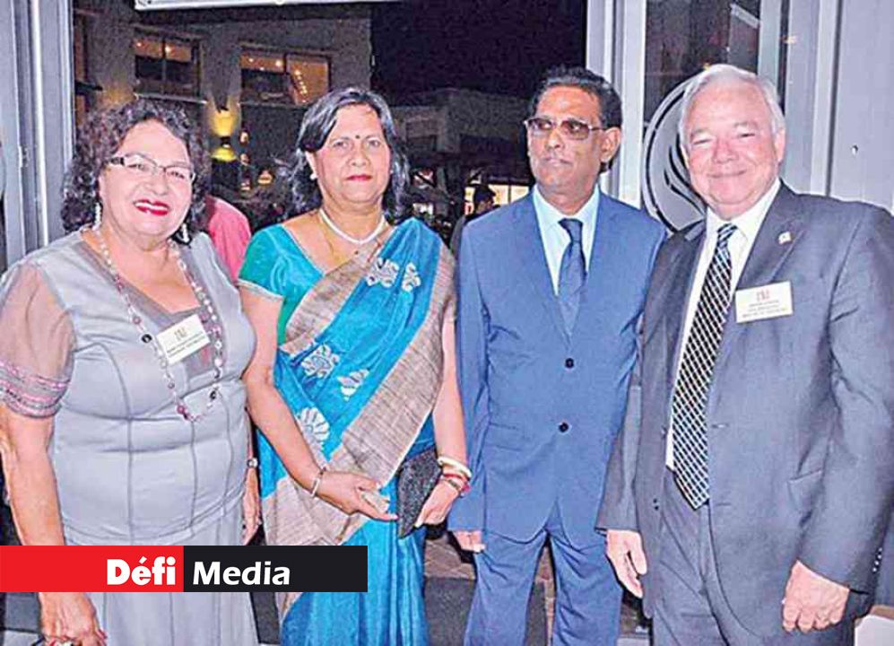ESU President, Mrs Marie-France Roussety, Vice-President of the ESU,Prof Serge Riviere, with the Chief Guests. ESU President, Mrs Marie-France Roussety, Vice-President of the ESU,Prof Serge Riviere, with the Chief Guests.